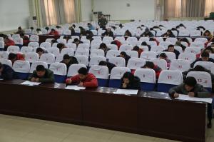 加強職業(yè)考試     提高工作能力 益和熱力公司對一線(xiàn)員工進(jìn)行熱力知識考試